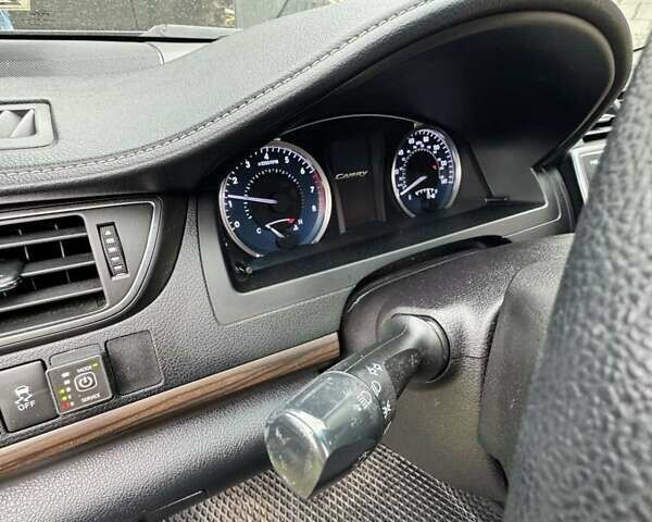 Синий Тойота Камри, объемом двигателя 2.49 л и пробегом 143 тыс. км за 14000 $, фото 11 на Automoto.ua