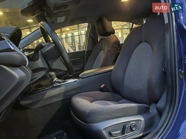 Синий Тойота Камри, объемом двигателя 2.5 л и пробегом 127 тыс. км за 16990 $, фото 6 на Automoto.ua