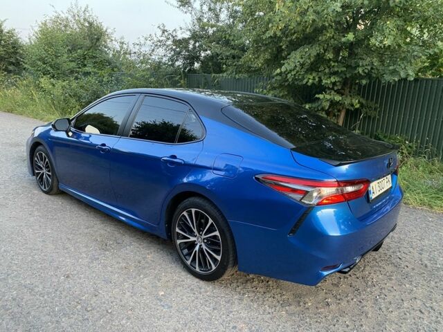 Тойота Камри 2017 в Василькове на Automoto.ua Синий Тойота Камри, объемом двигателя 2.5 л и пробегом 150 тыс. км за 16600 $, фото 2 на Automoto.ua