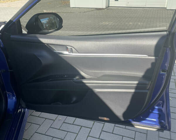 Синий Тойота Камри, объемом двигателя 2.49 л и пробегом 159 тыс. км за 18500 $, фото 30 на Automoto.ua