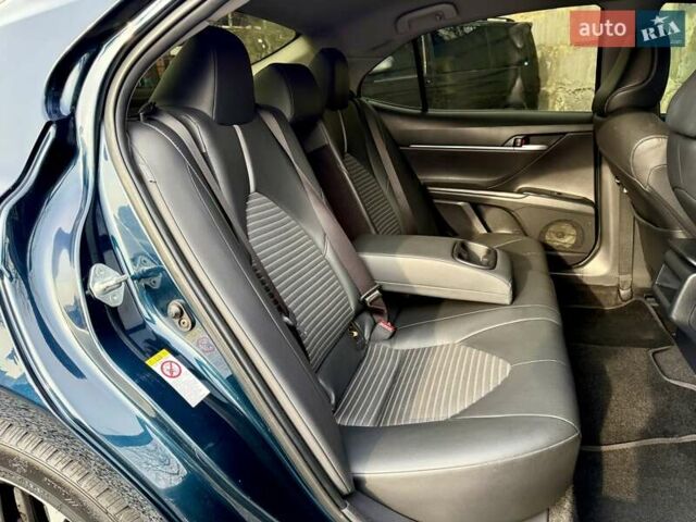 Синий Тойота Камри, объемом двигателя 2.49 л и пробегом 174 тыс. км за 18000 $, фото 9 на Automoto.ua