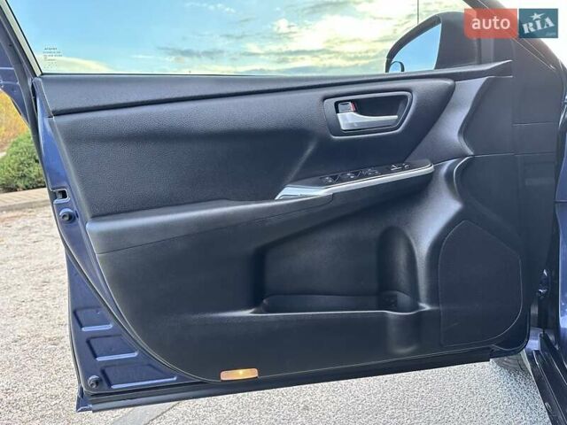 Синий Тойота Камри, объемом двигателя 2.5 л и пробегом 170 тыс. км за 12900 $, фото 19 на Automoto.ua