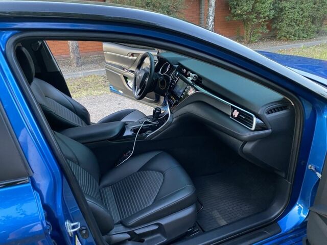 Тойота Камри 2017 в Василькове на Automoto.ua Синий Тойота Камри, объемом двигателя 2.5 л и пробегом 150 тыс. км за 16600 $, фото 14 на Automoto.ua