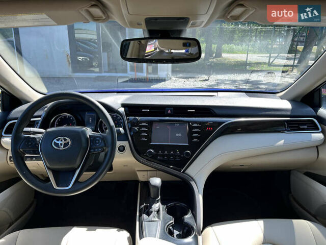 Синий Тойота Камри, объемом двигателя 2.5 л и пробегом 200 тыс. км за 17000 $, фото 8 на Automoto.ua