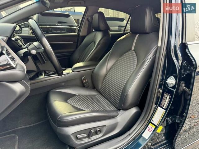 Синий Тойота Камри, объемом двигателя 2.49 л и пробегом 174 тыс. км за 18000 $, фото 7 на Automoto.ua