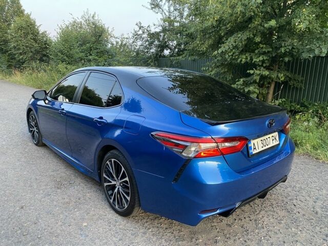 Тойота Камри 2017 в Василькове на Automoto.ua Синий Тойота Камри, объемом двигателя 2.5 л и пробегом 150 тыс. км за 16600 $, фото 3 на Automoto.ua