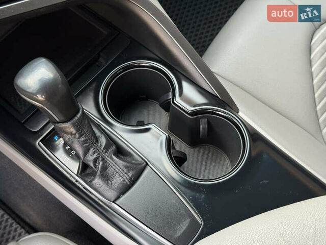 Синий Тойота Камри, объемом двигателя 2.49 л и пробегом 92 тыс. км за 15999 $, фото 48 на Automoto.ua