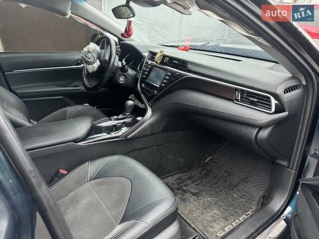 Синий Тойота Камри, объемом двигателя 2.5 л и пробегом 105 тыс. км за 9800 $, фото 5 на Automoto.ua