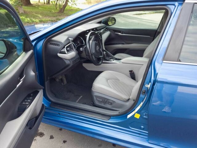 Синий Тойота Камри, объемом двигателя 0 л и пробегом 105 тыс. км за 17550 $, фото 1 на Automoto.ua