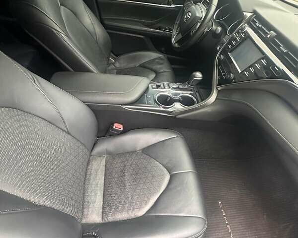 Синій Тойота Камрі, об'ємом двигуна 2.49 л та пробігом 140 тис. км за 19000 $, фото 8 на Automoto.ua