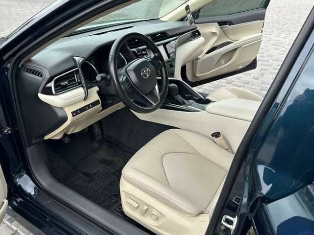Синий Тойота Камри, объемом двигателя 2.5 л и пробегом 55 тыс. км за 17600 $, фото 5 на Automoto.ua