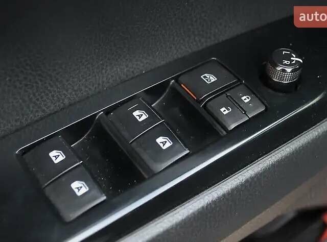 Синій Тойота Камрі, об'ємом двигуна 2.49 л та пробігом 112 тис. км за 20000 $, фото 13 на Automoto.ua