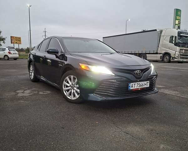 Синий Тойота Камри, объемом двигателя 2.49 л и пробегом 182 тыс. км за 21500 $, фото 2 на Automoto.ua