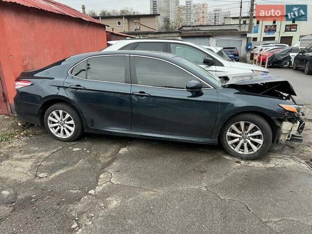 Синий Тойота Камри, объемом двигателя 2.49 л и пробегом 105 тыс. км за 7499 $, фото 1 на Automoto.ua