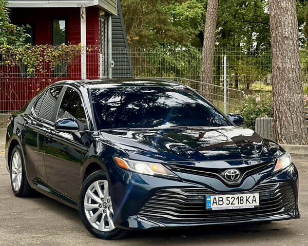 Синий Тойота Камри, объемом двигателя 2.49 л и пробегом 150 тыс. км за 18500 $, фото 2 на Automoto.ua