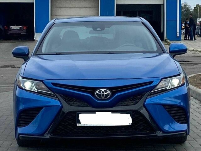 Синий Тойота Камри, объемом двигателя 0 л и пробегом 105 тыс. км за 17550 $, фото 3 на Automoto.ua