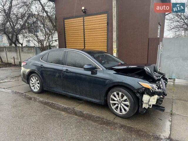 Синий Тойота Камри, объемом двигателя 2.5 л и пробегом 105 тыс. км за 9800 $, фото 1 на Automoto.ua