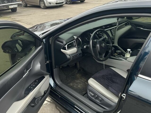 Синий Тойота Камри, объемом двигателя 2.5 л и пробегом 90 тыс. км за 20000 $, фото 2 на Automoto.ua