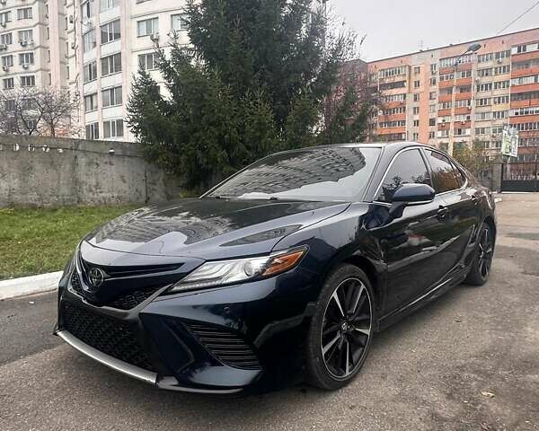 Синій Тойота Камрі, об'ємом двигуна 2.49 л та пробігом 140 тис. км за 19000 $, фото 3 на Automoto.ua