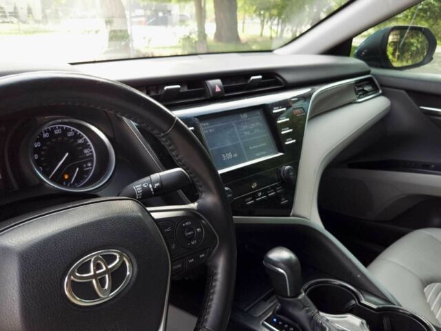 Синий Тойота Камри, объемом двигателя 0 л и пробегом 105 тыс. км за 17550 $, фото 2 на Automoto.ua