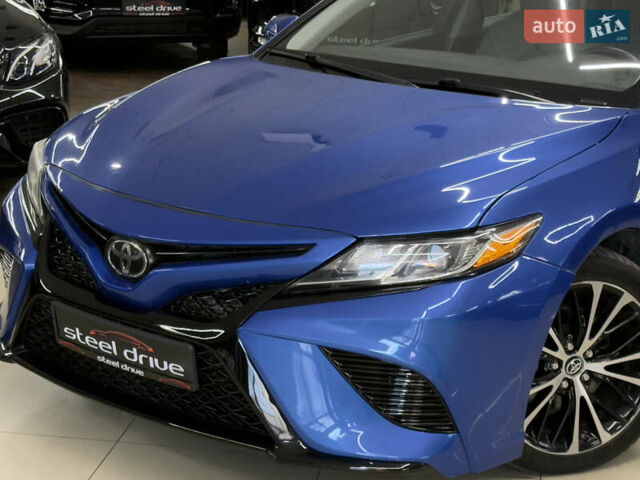 Синий Тойота Камри, объемом двигателя 2.49 л и пробегом 108 тыс. км за 18959 $, фото 1 на Automoto.ua