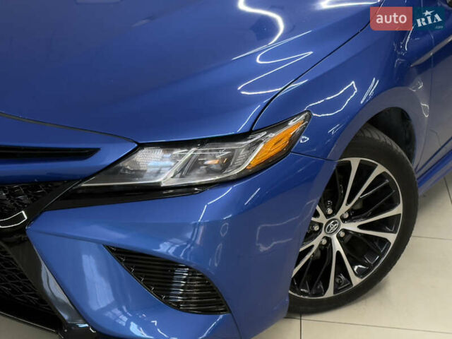 Синий Тойота Камри, объемом двигателя 2.49 л и пробегом 108 тыс. км за 18959 $, фото 2 на Automoto.ua