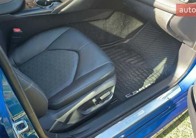 Синій Тойота Камрі, об'ємом двигуна 3.46 л та пробігом 13 тис. км за 31700 $, фото 6 на Automoto.ua