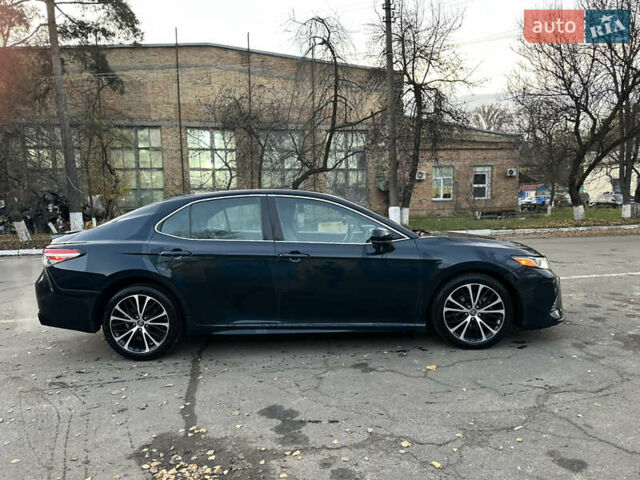 Синій Тойота Камрі, об'ємом двигуна 2.49 л та пробігом 100 тис. км за 19000 $, фото 1 на Automoto.ua