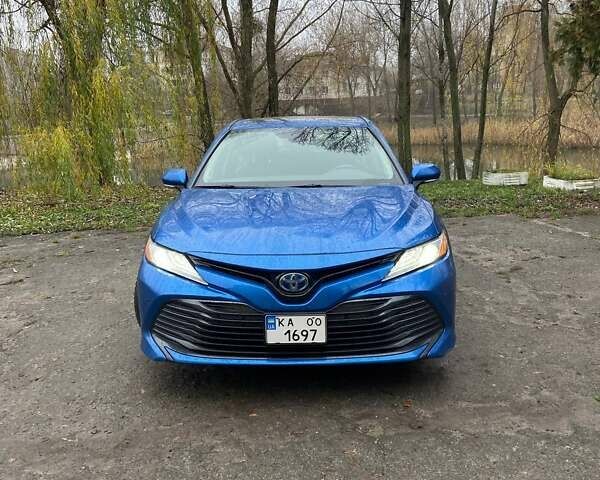 Синий Тойота Камри, объемом двигателя 2.49 л и пробегом 140 тыс. км за 27000 $, фото 1 на Automoto.ua