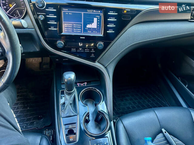 Тойота Камри 2020 в Киеве на Automoto.ua Синий Тойота Камри, объемом двигателя 2.5 л и пробегом 140 тыс. км за 22700 $, фото 14 на Automoto.ua