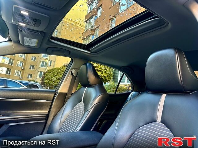 Тойота Камри 2020 в Киеве на Automoto.ua Синий Тойота Камри, объемом двигателя 2.5 л и пробегом 140 тыс. км за 22700 $, фото 9 на Automoto.ua