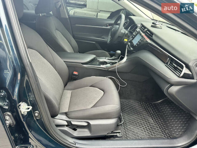 Синий Тойота Камри, объемом двигателя 2.49 л и пробегом 198 тыс. км за 19700 $, фото 32 на Automoto.ua