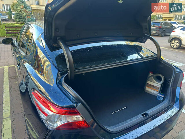 Тойота Камри 2020 в Киеве на Automoto.ua Синий Тойота Камри, объемом двигателя 2.5 л и пробегом 140 тыс. км за 22700 $, фото 23 на Automoto.ua