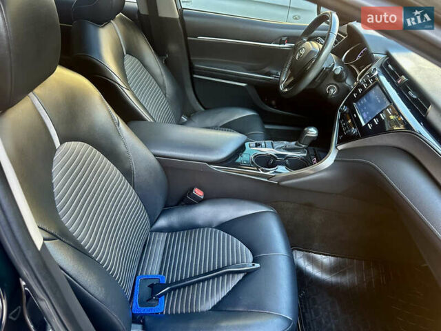 Тойота Камри 2020 в Киеве на Automoto.ua Синий Тойота Камри, объемом двигателя 2.5 л и пробегом 140 тыс. км за 22700 $, фото 25 на Automoto.ua