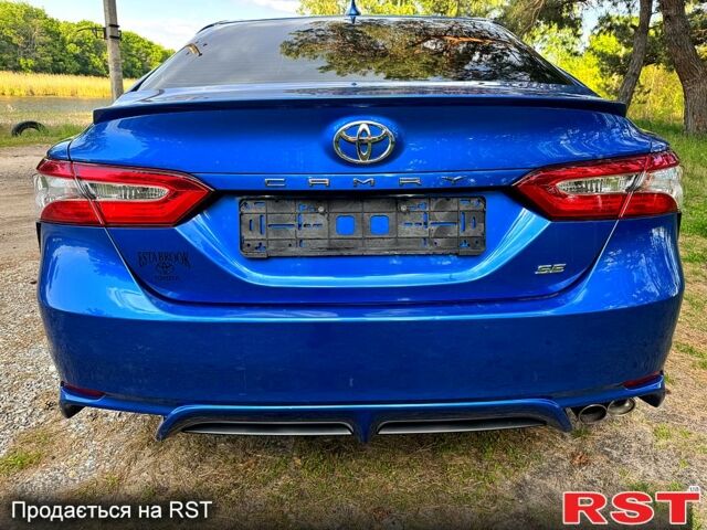 Синий Тойота Камри, объемом двигателя 2.5 л и пробегом 40 тыс. км за 19940 $, фото 2 на Automoto.ua