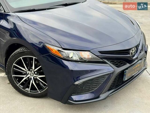 Синий Тойота Камри, объемом двигателя 2.49 л и пробегом 88 тыс. км за 22000 $, фото 2 на Automoto.ua