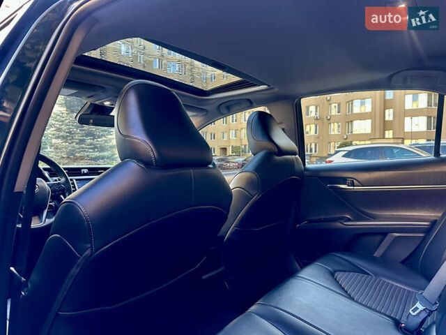 Тойота Камри 2020 в Киеве на Automoto.ua Синий Тойота Камри, объемом двигателя 2.5 л и пробегом 140 тыс. км за 22700 $, фото 19 на Automoto.ua