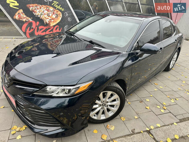Синий Тойота Камри, объемом двигателя 2.49 л и пробегом 198 тыс. км за 19700 $, фото 2 на Automoto.ua