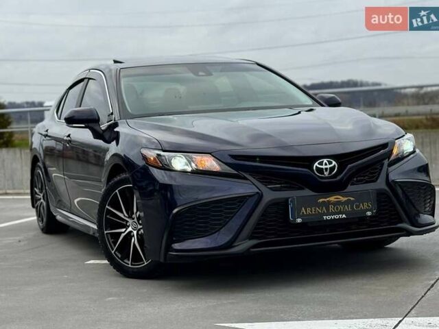 Синий Тойота Камри, объемом двигателя 2.49 л и пробегом 88 тыс. км за 22000 $, фото 1 на Automoto.ua