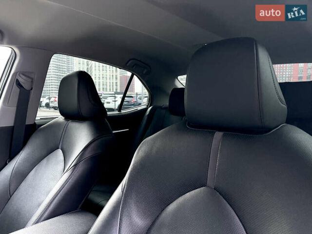 Синій Тойота Камрі, об'ємом двигуна 2.49 л та пробігом 75 тис. км за 33000 $, фото 28 на Automoto.ua