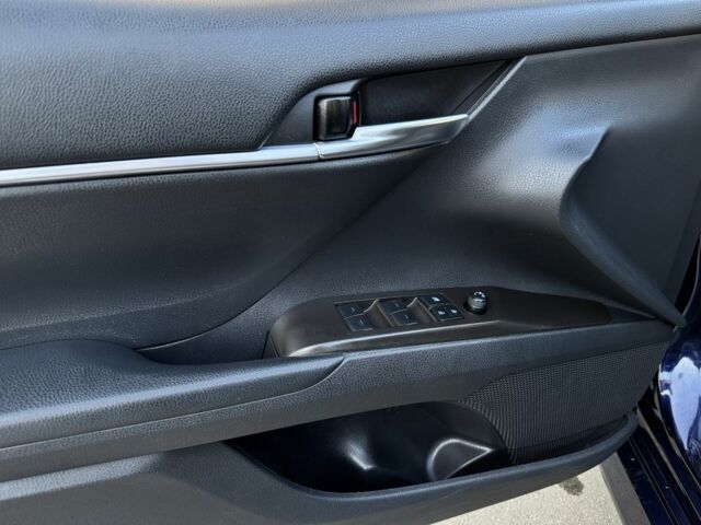 Тойота Камри 2021 в Одессе на Automoto.ua Синий Тойота Камри, объемом двигателя 2.5 л и пробегом 76 тыс. км за 21000 $, фото 20 на Automoto.ua