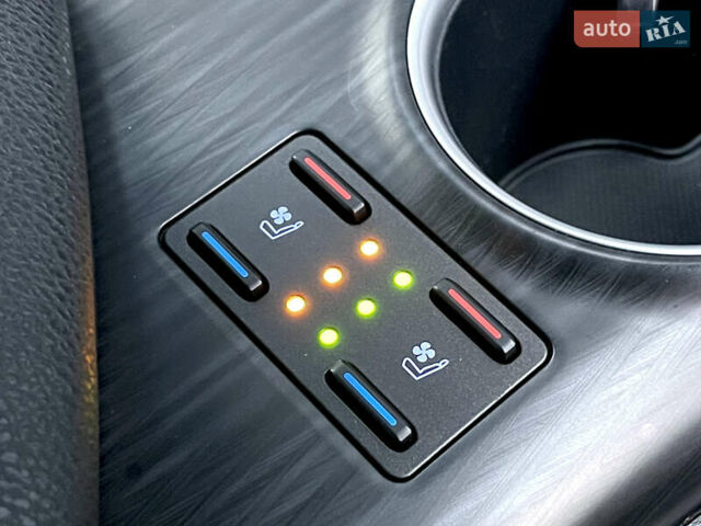 Синій Тойота Камрі, об'ємом двигуна 2.49 л та пробігом 75 тис. км за 33000 $, фото 5 на Automoto.ua