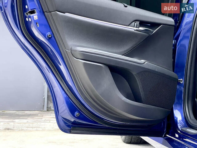 Синій Тойота Камрі, об'ємом двигуна 2.49 л та пробігом 75 тис. км за 33000 $, фото 33 на Automoto.ua
