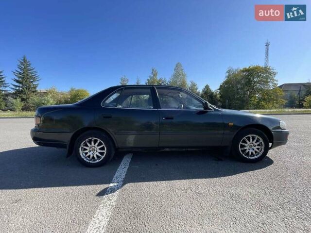 Зеленый Тойота Камри, объемом двигателя 2.16 л и пробегом 490 тыс. км за 2200 $, фото 4 на Automoto.ua