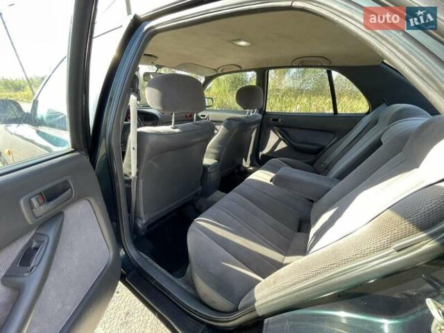 Зеленый Тойота Камри, объемом двигателя 2.16 л и пробегом 490 тыс. км за 2200 $, фото 3 на Automoto.ua