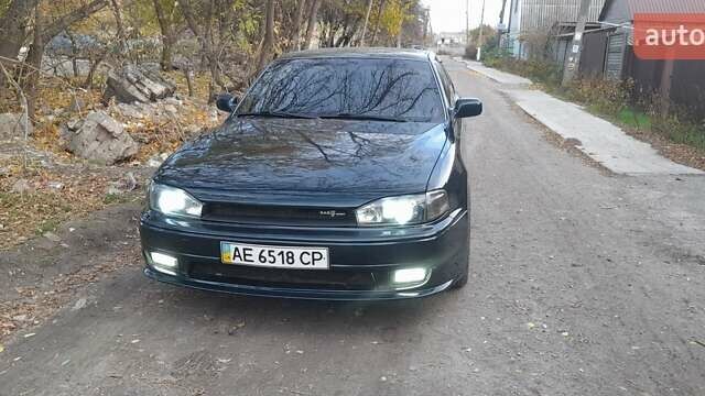 Зелений Тойота Камрі, об'ємом двигуна 2.2 л та пробігом 500 тис. км за 3000 $, фото 1 на Automoto.ua