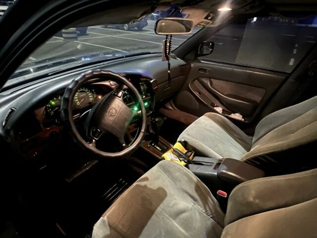 Зеленый Тойота Камри, объемом двигателя 2.2 л и пробегом 3 тыс. км за 1200 $, фото 2 на Automoto.ua