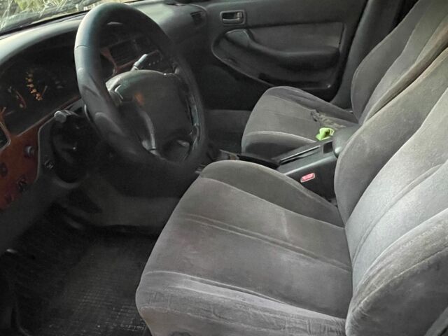 Зеленый Тойота Камри, объемом двигателя 3 л и пробегом 400 тыс. км за 0 $, фото 2 на Automoto.ua