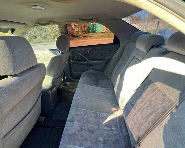 Зеленый Тойота Камри, объемом двигателя 2.16 л и пробегом 407 тыс. км за 3700 $, фото 14 на Automoto.ua