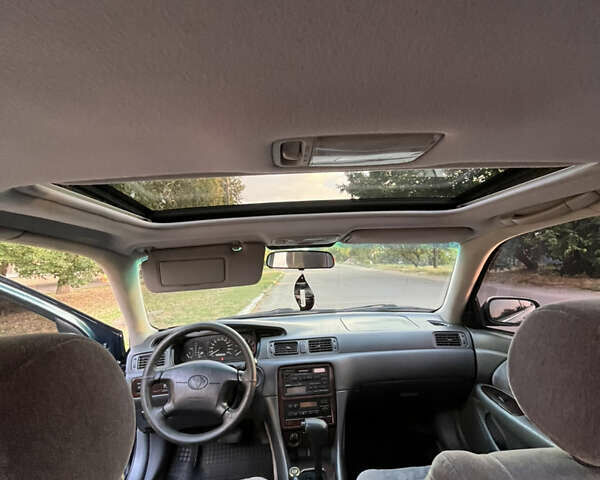 Зеленый Тойота Камри, объемом двигателя 2.2 л и пробегом 700 тыс. км за 5000 $, фото 17 на Automoto.ua